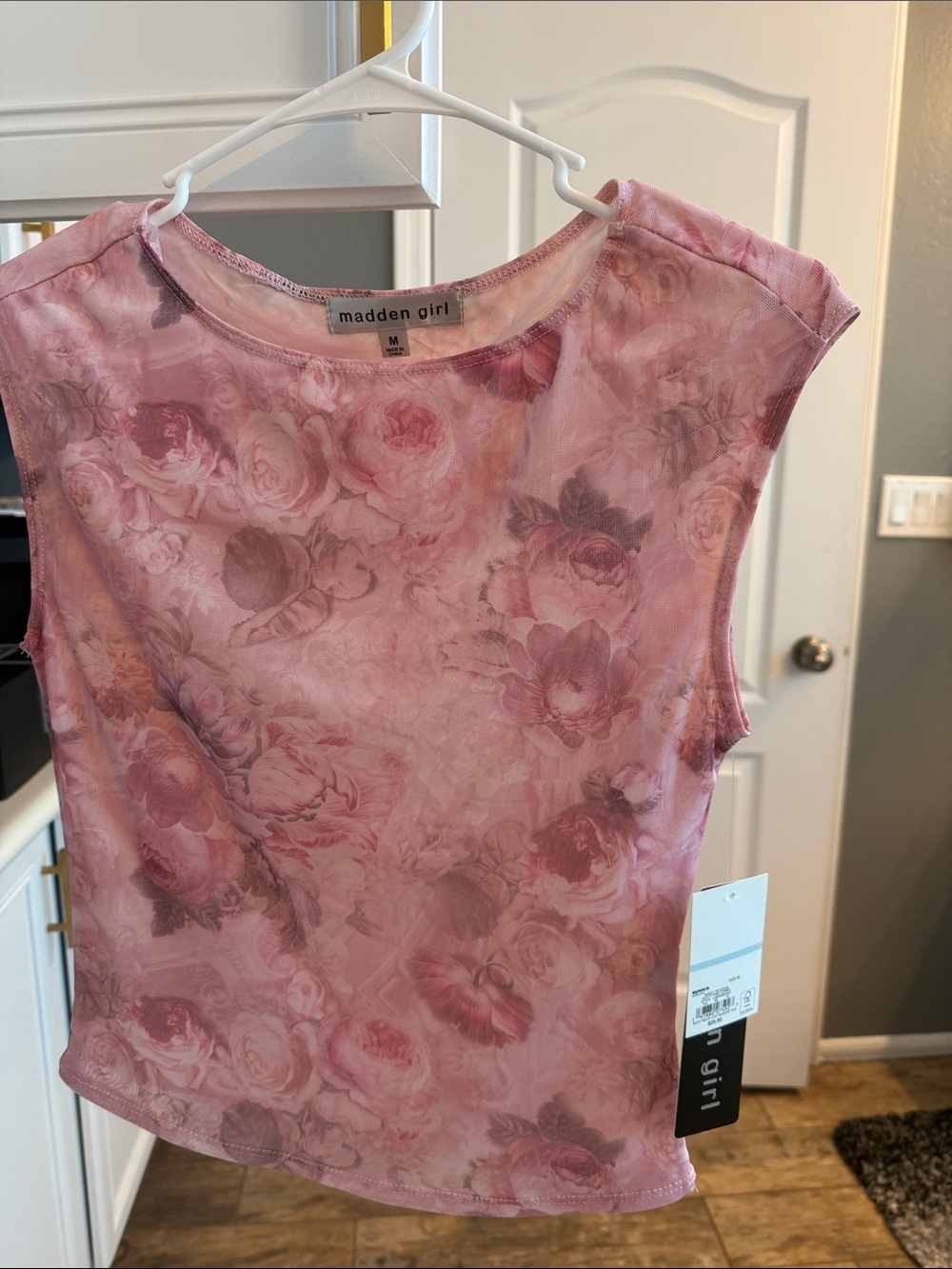 Madden Girl Pink Floral Cap Sleeve Tank